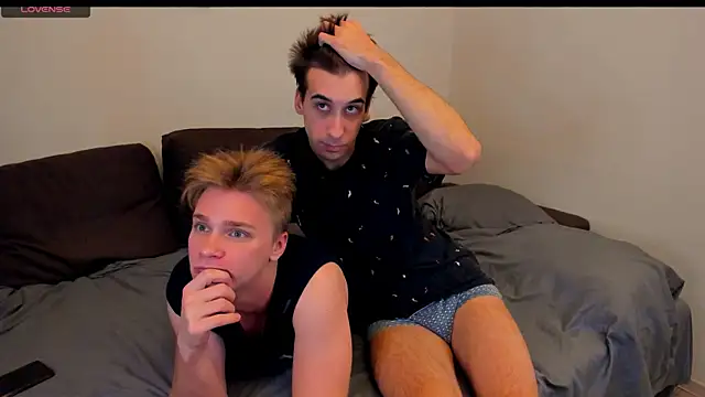 Snapshot of LawrenceMiles chatting on October 23, 2025, 8:18 pm LawrenceMiles online show from October 23, 2025, 8:18 pm