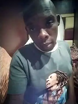 Snapshot of TinnyVsGiant chatting on November 14, 2025, 9:07 pm TinnyVsGiant online show from November 14, 2025, 9:07 pm