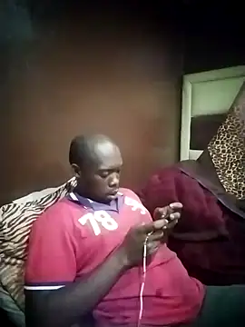 Snapshot of TinnyVsGiant chatting on November 1, 2025, 10:25 pm TinnyVsGiant online show from November 1, 2025, 10:25 pm