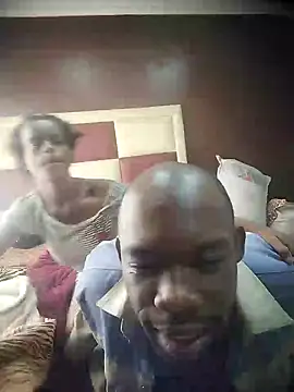 Snapshot of TinnyVsGiant chatting on December 4, 2025, 9:30 am TinnyVsGiant online show from December 4, 2025, 9:30 am