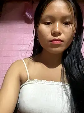 Snapshot of milo_bae chatting on November 18, 2025, 1:43 am milo bae online show from November 18, 2025, 1:43 am