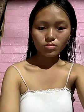 Snapshot of milo_bae chatting on October 26, 2025, 10:43 pm milo bae online show from October 26, 2025, 10:43 pm