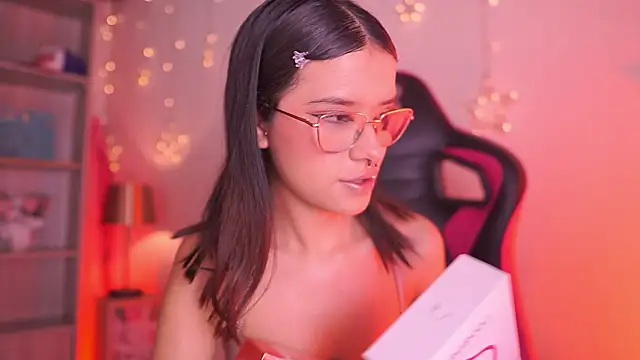 Lana Dreams  online show from March 3, 2026, 11:34 pm