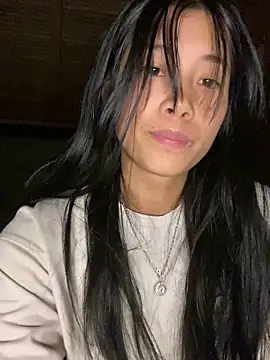 EmLy02 online show from October 16, 2025, 2:03 pm