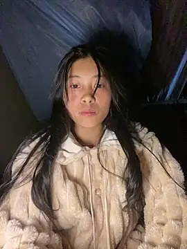 EmLy02 online show from November 28, 2025, 12:16 pm