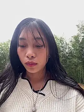 Snapshot of EmLy02 chatting on February 11, 2026, 5:51 am EmLy02 online show from February 11, 2026, 5:51 am