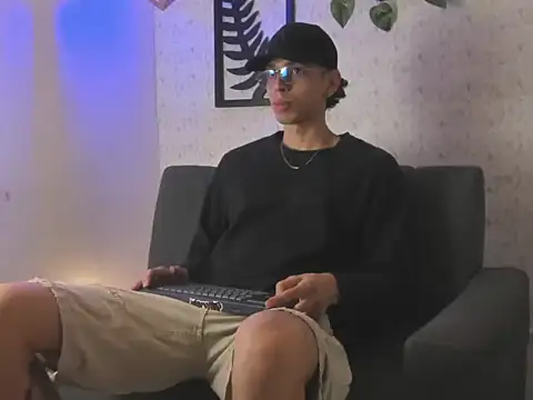 nicolai drake online show from October 23, 2025, 4:11 am