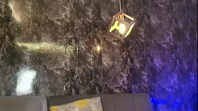 nicolai drake online show from November 20, 2025, 4:02 am