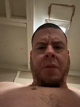 kev0n2389 online show from April 5, 2026, 8:32 am