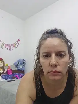 Snapshot of Nina_vallon chatting on April 4, 2026, 10:22 am Nina vallon online show from April 4, 2026, 10:22 am