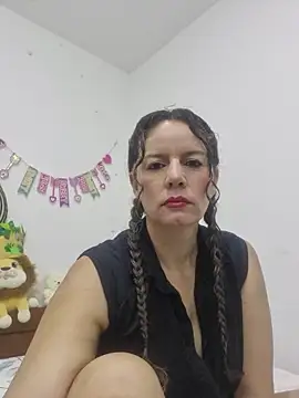 Snapshot of Nina_vallon chatting on April 29, 2026, 10:30 am Nina vallon online show from April 29, 2026, 10:30 am