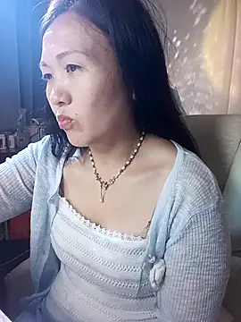 Snapshot of Joanna1122 chatting on December 2, 2025, 1:28 am Joanna1122 online show from December 2, 2025, 1:28 am