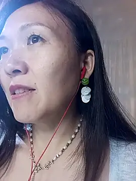 Snapshot of Joanna1122 chatting on December 3, 2025, 1:39 am Joanna1122 online show from December 3, 2025, 1:39 am