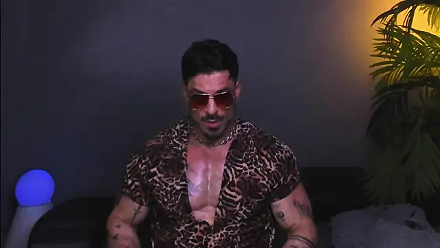 Snapshot of dennis_cox1 chatting on December 4, 2025, 8:13 am dennis cox1 online show from December 4, 2025, 8:13 am