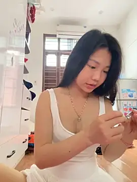 Snapshot of Miumieu chatting on October 28, 2025, 2:56 am Miumieu online show from October 28, 2025, 2:56 am