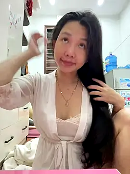 Snapshot of Miumieu chatting on December 4, 2025, 2:27 pm Miumieu online show from December 4, 2025, 2:27 pm