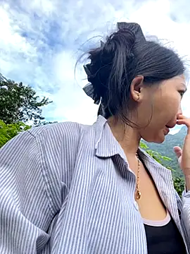 Snapshot of Miumieu chatting on October 23, 2025, 12:42 am Miumieu online show from October 23, 2025, 12:42 am