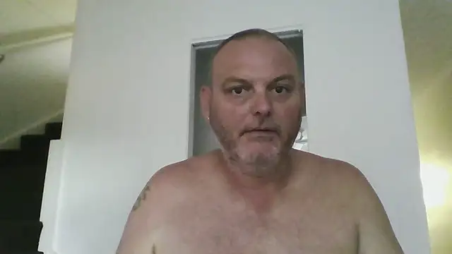 Snapshot of Easyridea chatting on April 5, 2026, 8:26 pm Easyridea online show from April 5, 2026, 8:26 pm