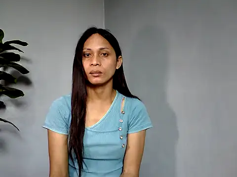 missruffa online show from October 10, 2025, 12:11 am