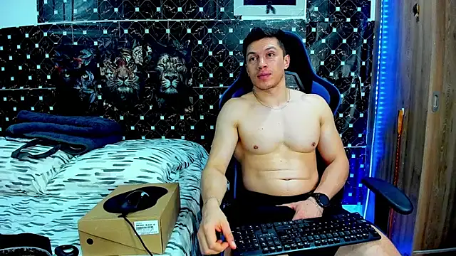 Snapshot of javiersexymann chatting on August 4, 2026, 6:40 am javiersexymann online show from August 4, 2026, 6:40 am