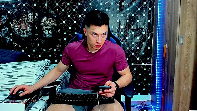Snapshot of javiersexymann chatting on July 14, 2026, 11:00 pm javiersexymann online show from July 14, 2026, 11:00 pm