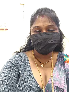 Snapshot of chaitara-reddy chatting on April 14, 2026, 5:12 am chaitara-reddy online show from April 14, 2026, 5:12 am