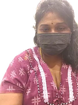 Snapshot of chaitara-reddy chatting on May 11, 2026, 4:04 pm chaitara-reddy online show from May 11, 2026, 4:04 pm