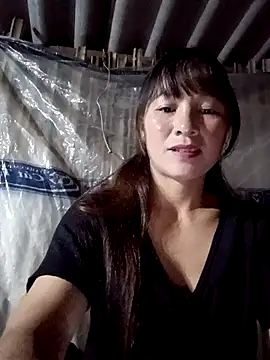 Mini3333 online show from October 6, 2025, 12:06 pm