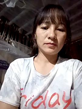 Mini3333 online show from November 8, 2025, 10:57 pm