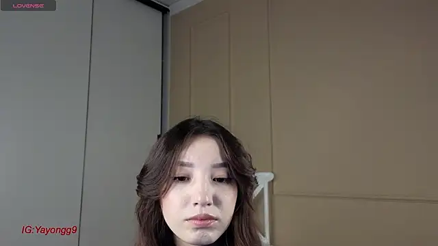 yayongg online show from September 23, 2025, 1:29 pm