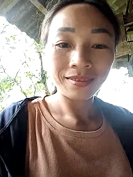 lucybaby00 online show from October 3, 2025, 6:48 am