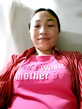 lucybaby00 online show from March 17, 2026, 10:46 pm