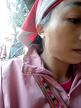 lucybaby00 online show from November 26, 2025, 9:53 am