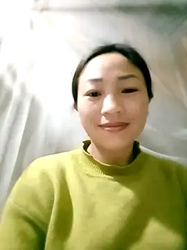 lucybaby00 online show from February 6, 2026, 11:23 pm