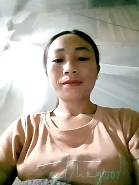 lucybaby00 online show from September 23, 2025, 8:16 pm