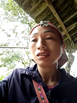 lucybaby00 online show from October 14, 2025, 2:23 am