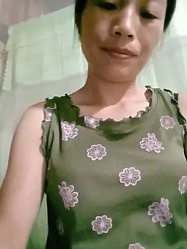 Snapshot of lucybaby00 chatting on August 3, 2026, 11:42 pm lucybaby00 online show from August 3, 2026, 11:42 pm