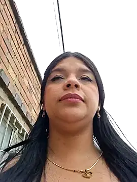 Eiimy pretty online show from October 22, 2025, 7:57 pm