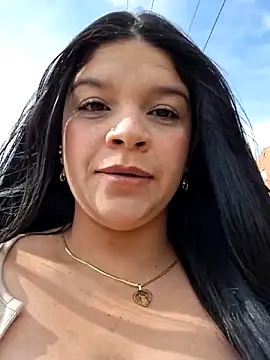 Eiimy pretty online show from October 28, 2025, 7:46 pm