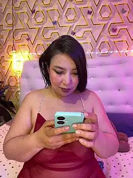 Snapshot of Anahibella chatting on May 5, 2026, 1:36 pm Anahibella online show from May 5, 2026, 1:36 pm