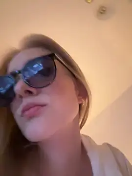 Snapshot of DaryaDoll chatting on March 12, 2026, 5:28 pm DaryaDoll online show from March 12, 2026, 5:28 pm