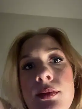 Snapshot of DaryaDoll chatting on March 29, 2026, 11:28 pm DaryaDoll online show from March 29, 2026, 11:28 pm