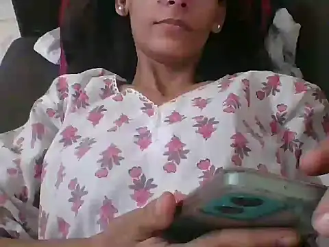 Snapshot of Your-muskan chatting on September 29, 2025, 4:52 am Your-muskan online show from September 29, 2025, 4:52 am