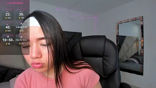 Snapshot of SaraWagner_ chatting on March 11, 2026, 12:15 am SaraWagner online show from March 11, 2026, 12:15 am