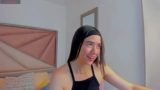 Snapshot of SaraWagner_ chatting on March 3, 2026, 12:17 am SaraWagner online show from March 3, 2026, 12:17 am