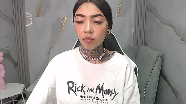 Snapshot of Ashley_Blum_v chatting on November 1, 2025, 8:14 pm Ashley Blum v online show from November 1, 2025, 8:14 pm