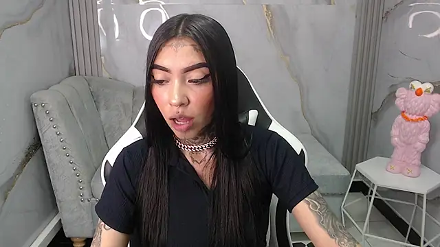 Snapshot of Ashley_Blum_v chatting on October 14, 2025, 8:09 pm Ashley Blum v online show from October 14, 2025, 8:09 pm