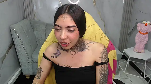 Snapshot of Ashley_Blum_v chatting on November 16, 2025, 1:21 am Ashley Blum v online show from November 16, 2025, 1:21 am