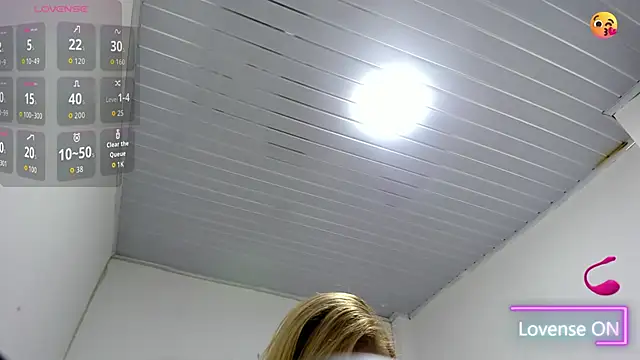 esmeraldaladys online show from June 29, 2026, 7:46 pm