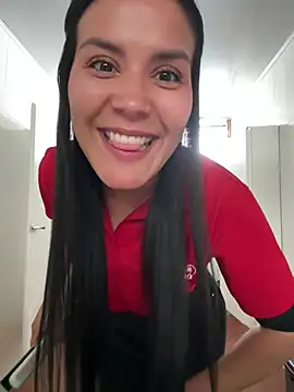 MacaW09 online show from February 19, 2026, 1:52 pm